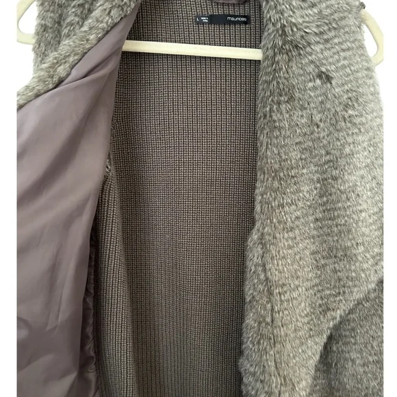 Maurice’s Faux Fur Brown vest: size L - Picture 2 of 3